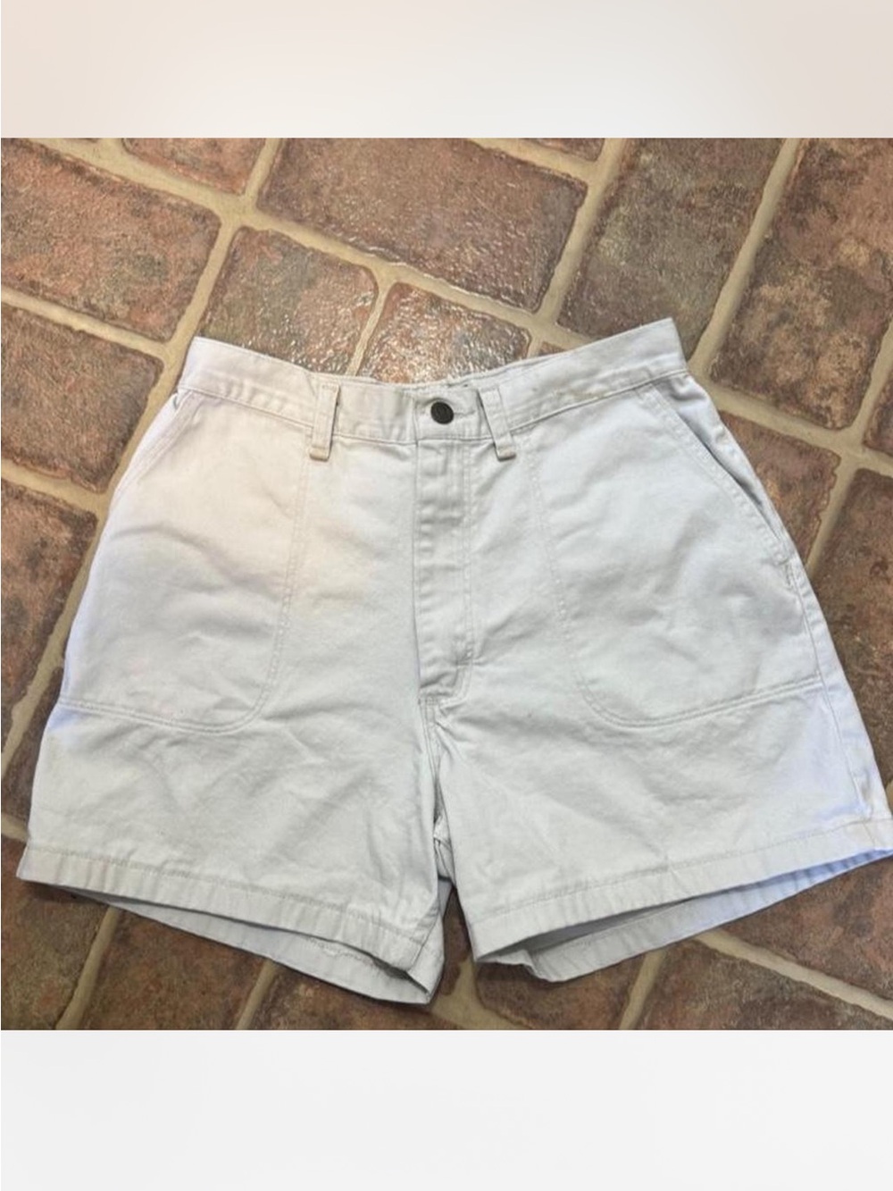 Wrangler women cargo vintage White Flat Front Cotton Shorts